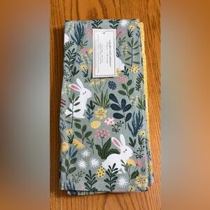 ✨NWT✨ cupcakes & cashmere: 3 Kitchen Towels